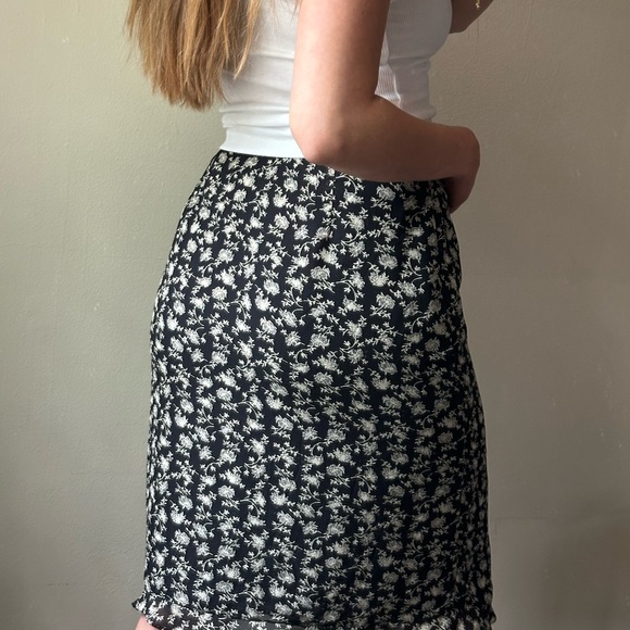 Silk skirt - Picture 2 of 3